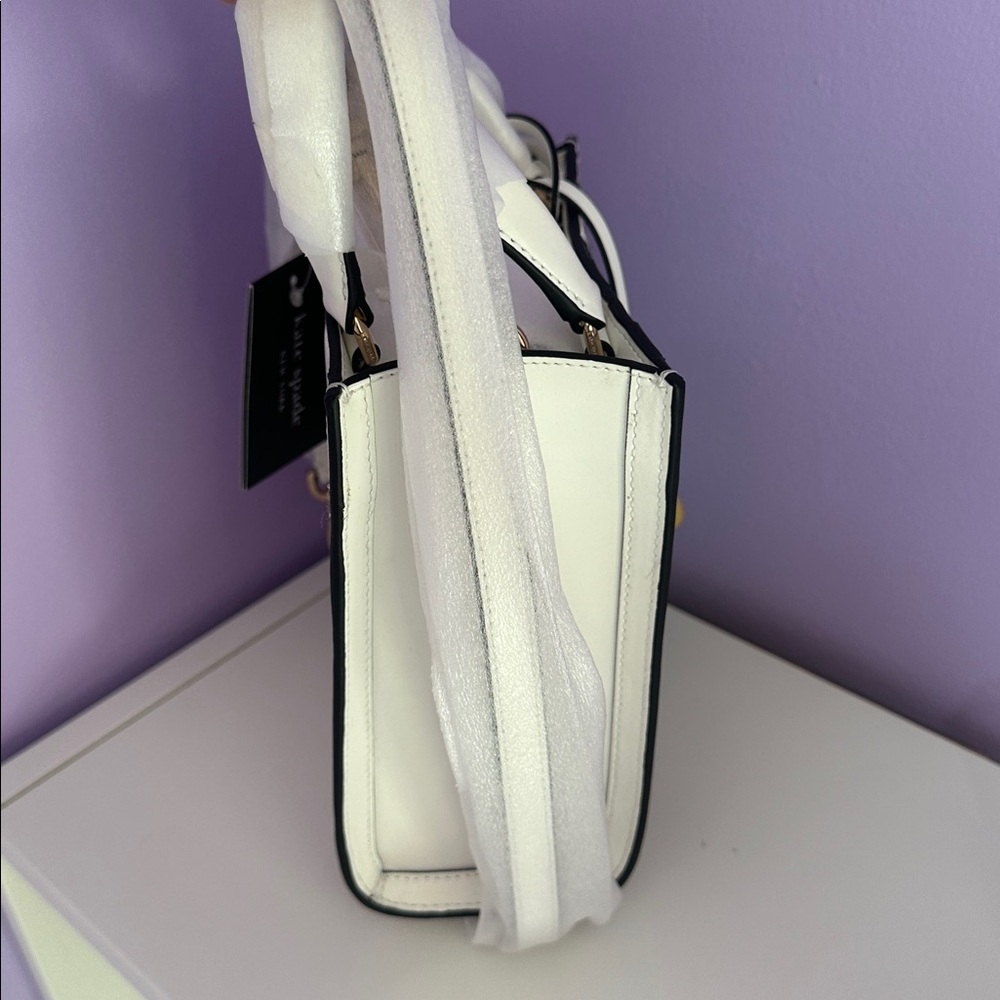 Nwt Kate spade wordplay crossword puzzle mini manhattan bag - Picture 5 of 10